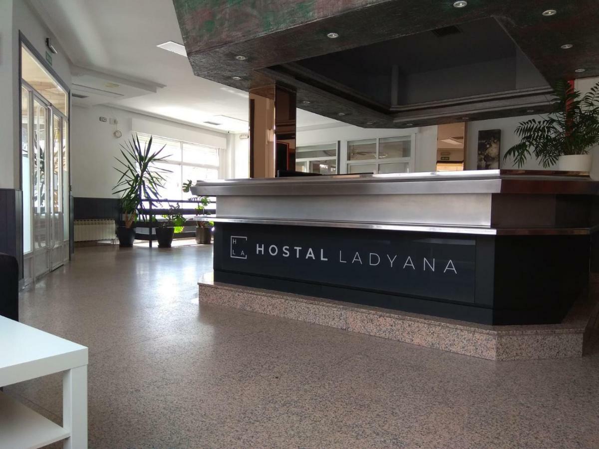 Hostal Lady Ana Maria Колладо-Виллалба Экстерьер фото