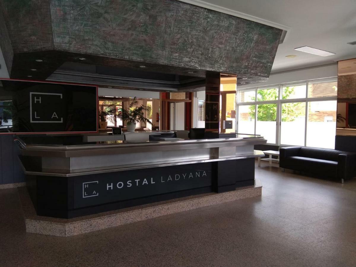 Hostal Lady Ana Maria Колладо-Виллалба Экстерьер фото